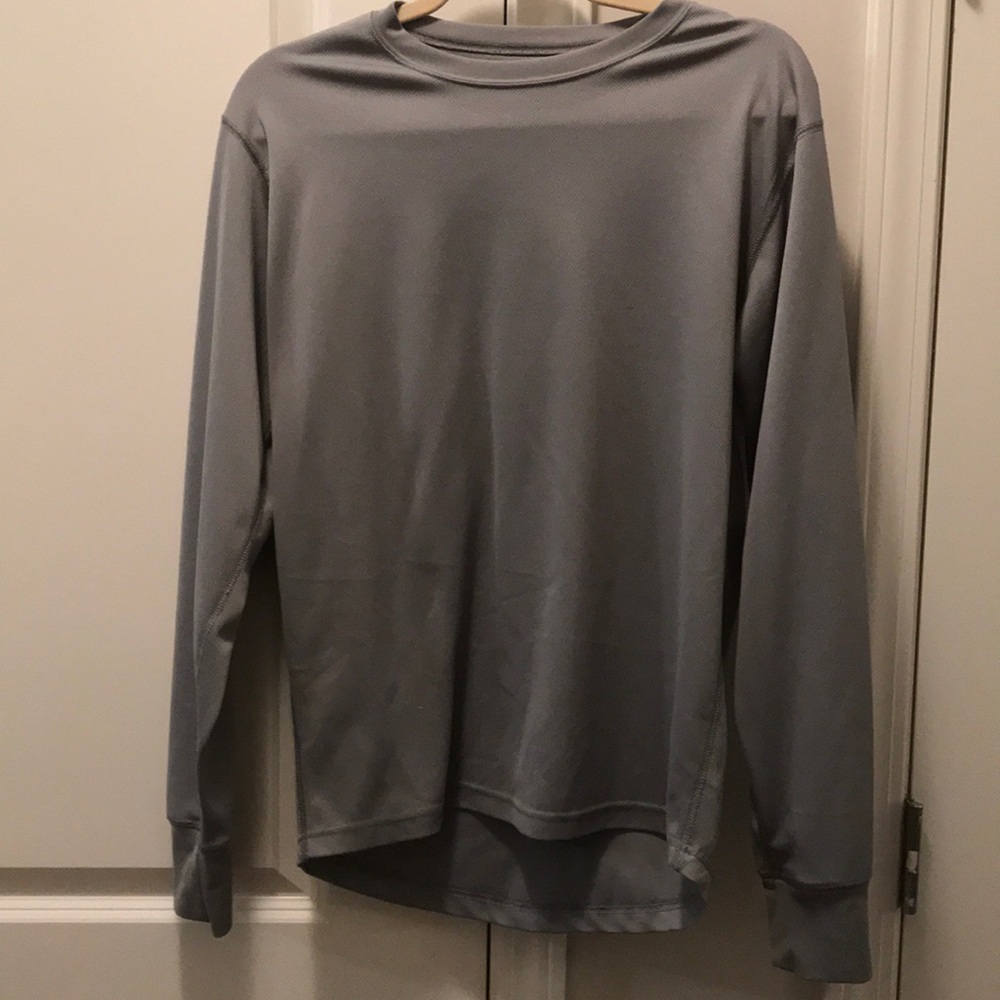 EUC lightweight long sleeve t